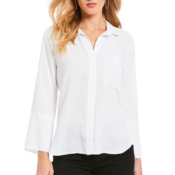 Chelsea & Violet Tops - 💕Chelsea & Violet Button Front Shirt